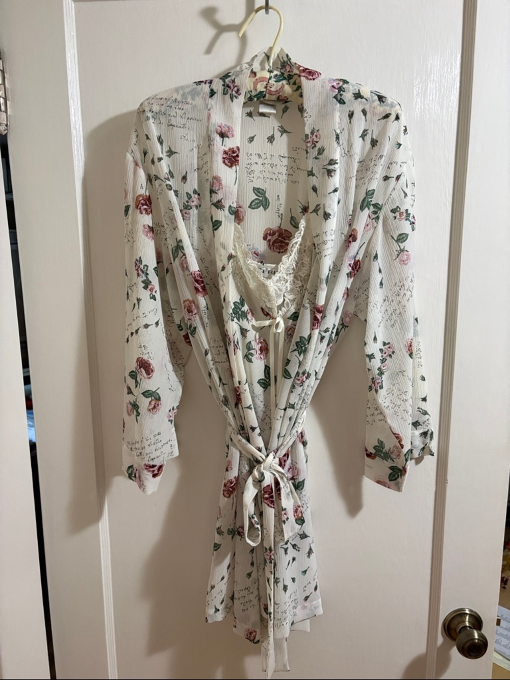 🆕 Vintage 1990s Boudoir Lingerie Robe & Camisole Set Lace, Rose & Rosebud Detail